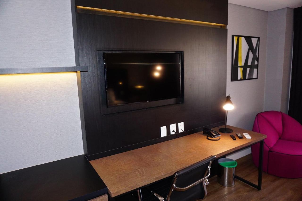 Cantinn Qs17 Suite De Luxo Com Cama King Size Goiania Exterior photo